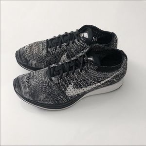 Nike flyknit Oreo sneakers size 6.5